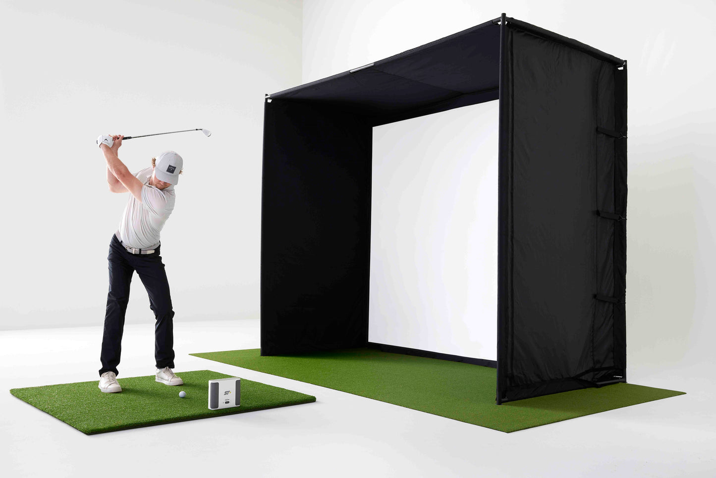 24/7 Golf Simulator Enclosure